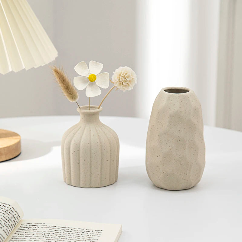Vase Céramique Rétro – Formes rondes, âme douce