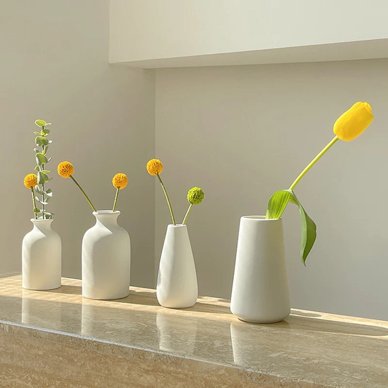 Vase Céramique Rétro – Formes rondes, âme douce