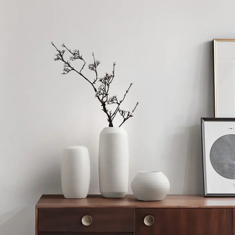 Vase Céramique Blanc Brossé – Pureté sculpturale, esprit nordique